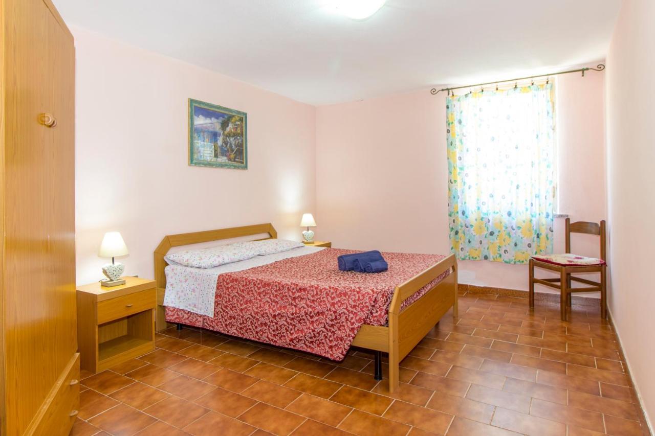 Appartamenti In Villa Con Ampio Giardino Esterno Посада Экстерьер фото