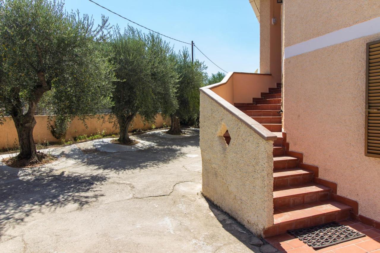 Appartamenti In Villa Con Ampio Giardino Esterno Посада Экстерьер фото