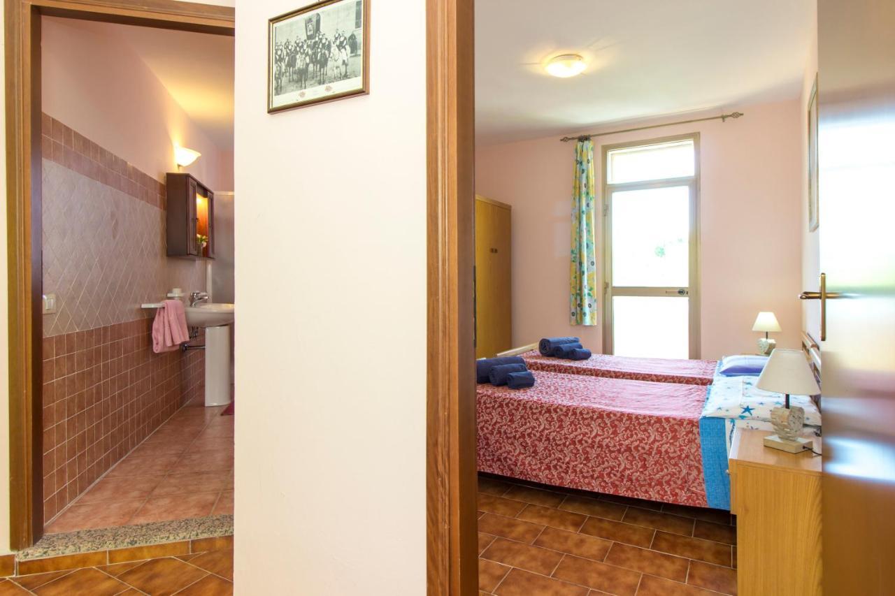 Appartamenti In Villa Con Ampio Giardino Esterno Посада Экстерьер фото